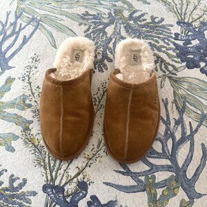UGG Men's Chestnut Scuff Suede Slippers Size 10